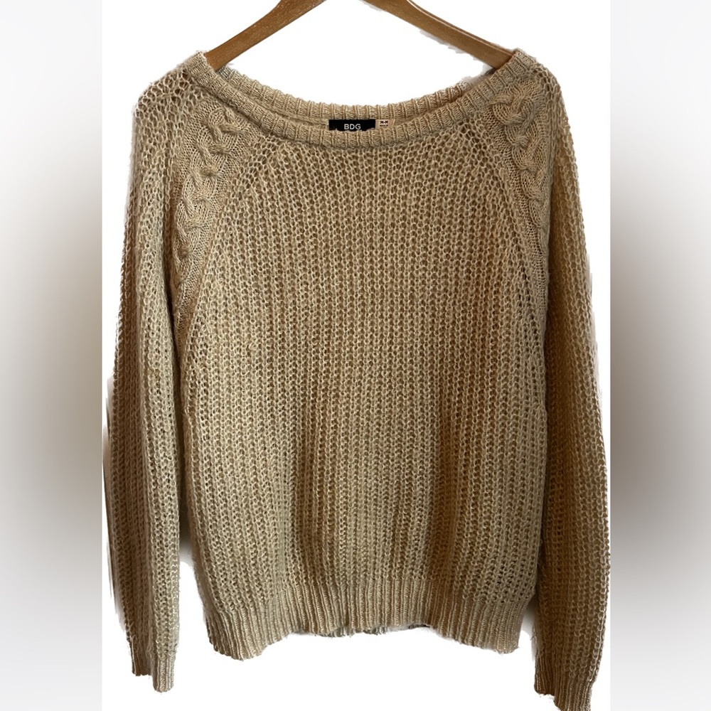 BDG Urban Outfitters Chunky Cable Knit Sweater Women’s M Medium Beige Brown